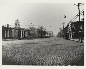 Image of South-Side Courthouse Square looking East.