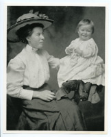Copy photograph of Bessie Lee Barclay Fuqua and Marjorie Lee Fuqua.
