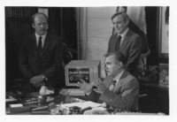 Governor George C. Wallace announces Sperry Corporation's gift to UAH.