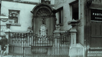 View of the Manneken Pis statue in Brussels, Belgium. 